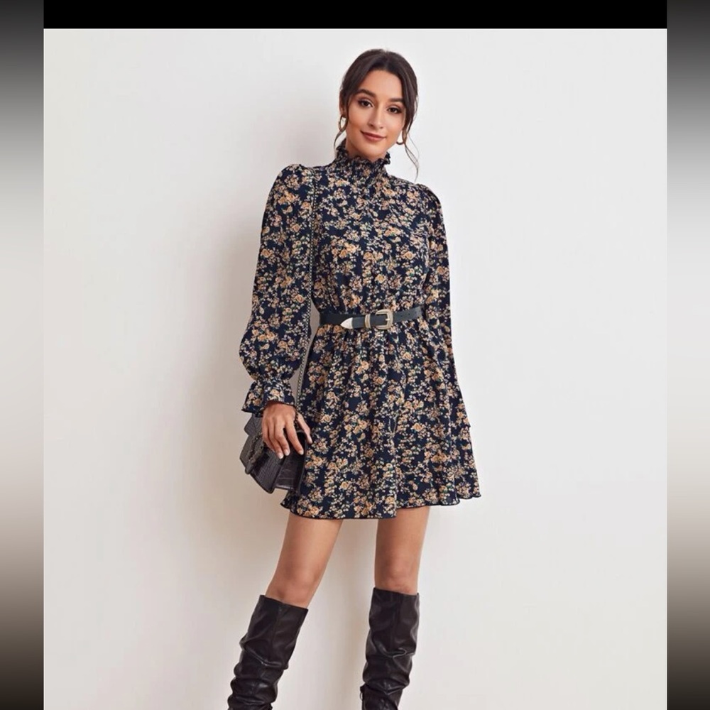 Ditsy Floral Shirred
Neck Flounce Sleeve Dress
Without Bet